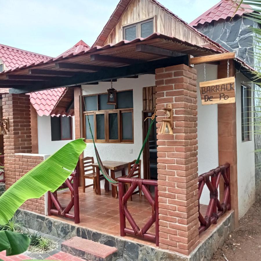 Bungalows Y Cabanas, Las Barracas De La Barra Malucano Екстериор снимка