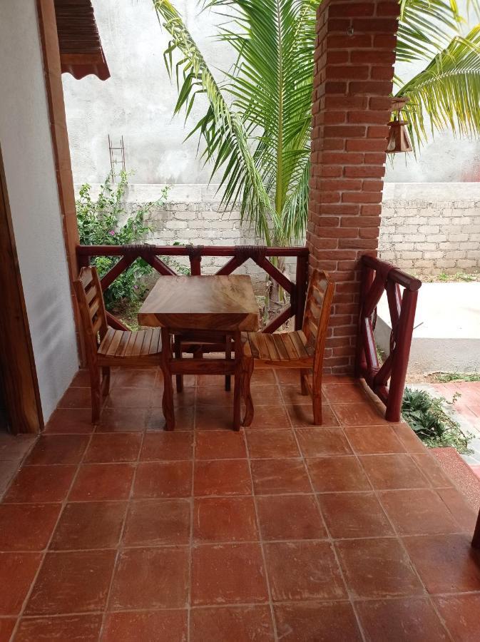Bungalows Y Cabanas, Las Barracas De La Barra Malucano Екстериор снимка