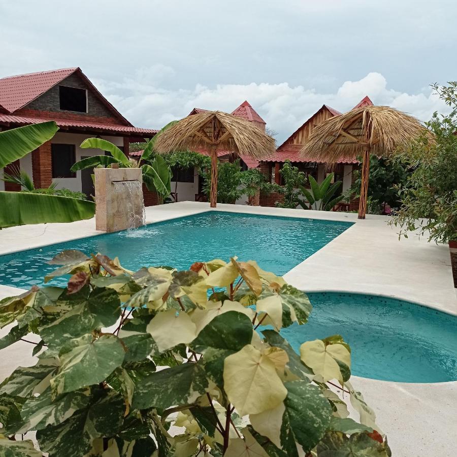Bungalows Y Cabanas, Las Barracas De La Barra Malucano Екстериор снимка