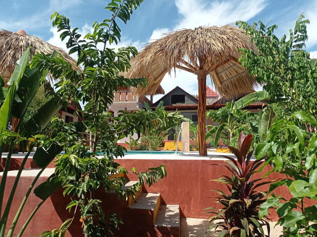Bungalows Y Cabanas, Las Barracas De La Barra Malucano Екстериор снимка